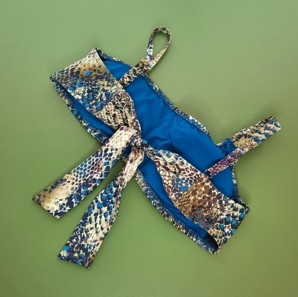 Becca by Rebecca Virtue Snakeskin Bikini Top 14-16 - Picture 2 of 5